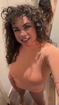 Abigail Montes - Independent model in Camden