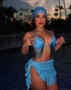 Full gallery of AGATHA PARTY GIRL ❄️