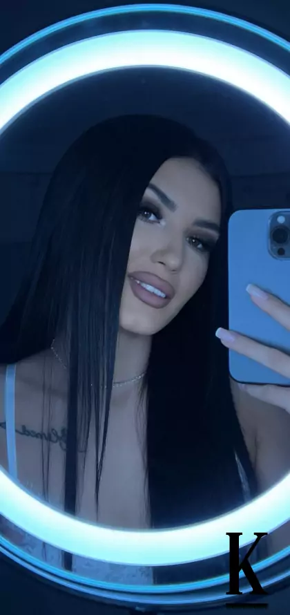 stories-slider-content