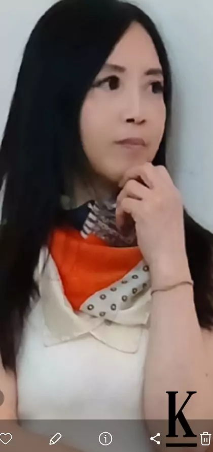 stories-slider-content