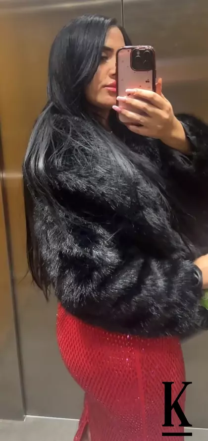 stories-slider-content