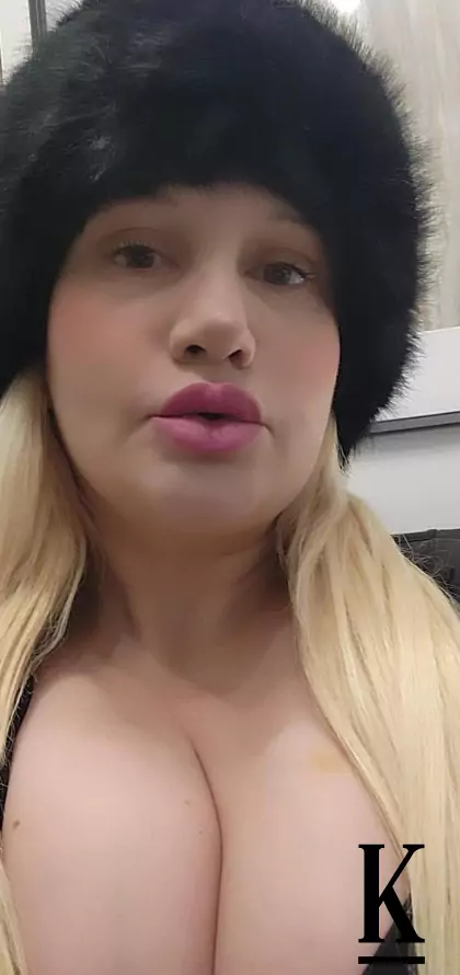 stories-slider-content