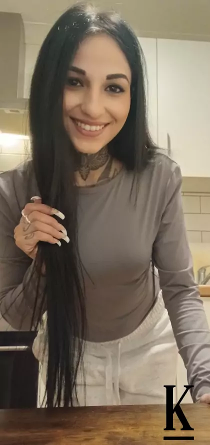 stories-slider-content