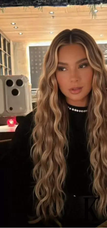 stories-slider-content