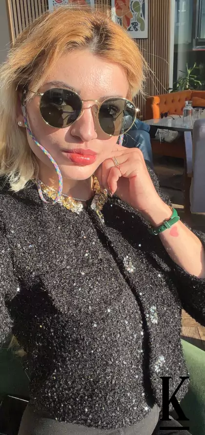 stories-slider-content