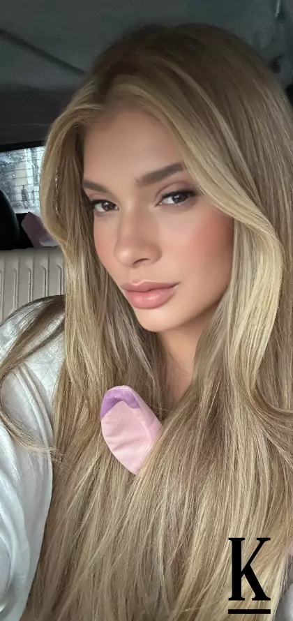 stories-slider-content