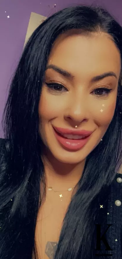 stories-slider-content