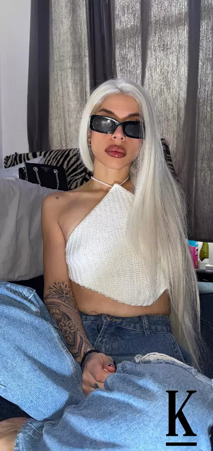 stories-slider-content