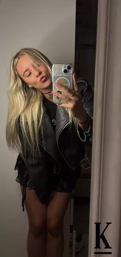 stories-slider-content