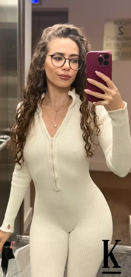 stories-slider-content