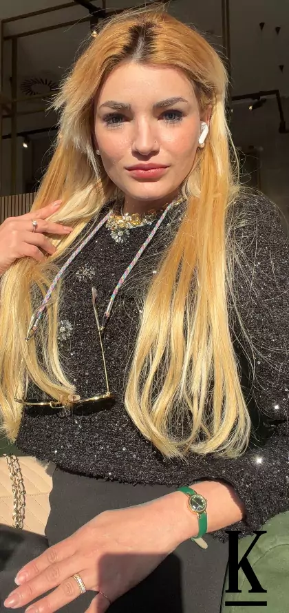 stories-slider-content