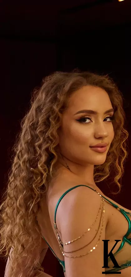 stories-slider-content