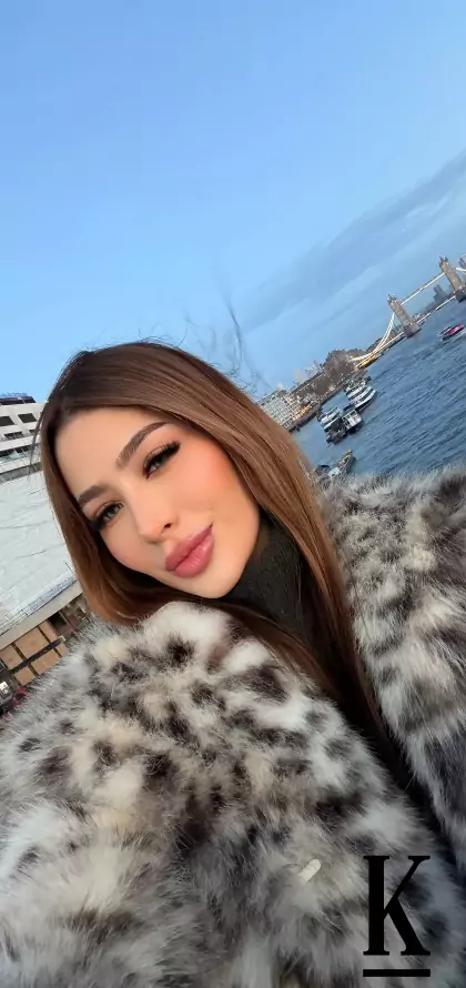 stories-slider-content