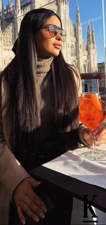 stories-slider-content