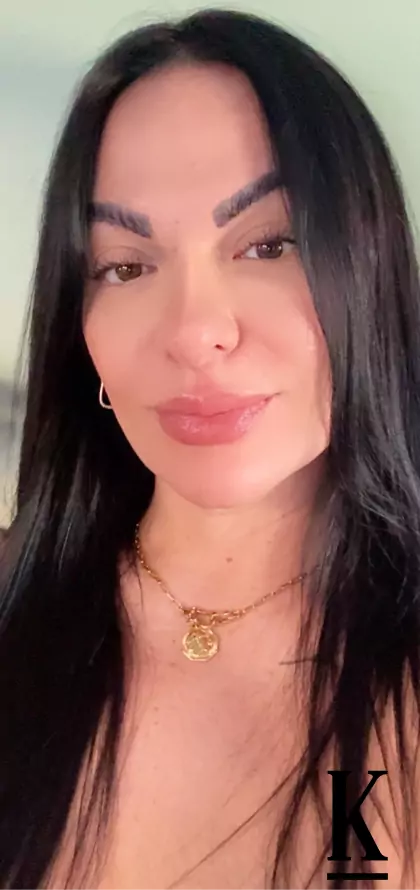 stories-slider-content