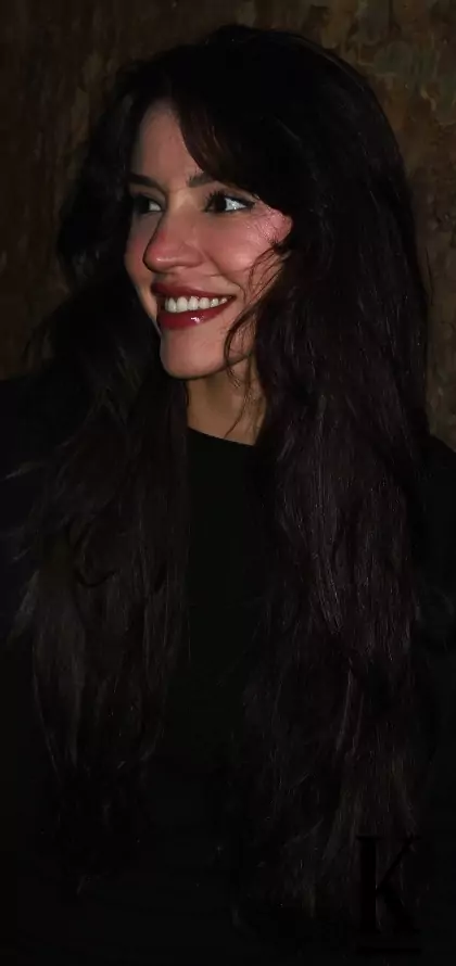 stories-slider-content