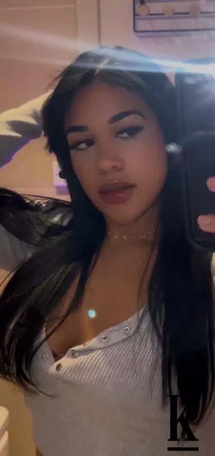 stories-slider-content