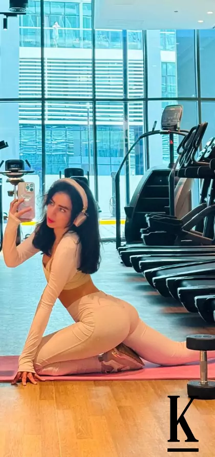 stories-slider-content