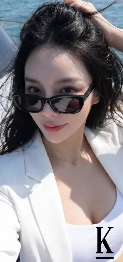 stories-slider-content