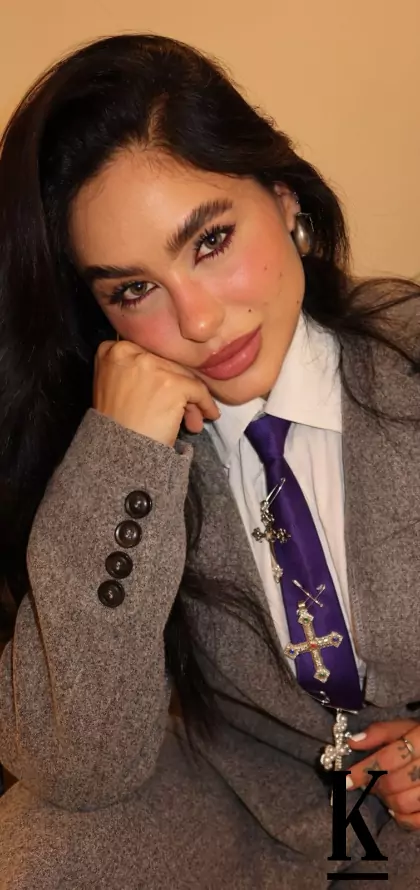 stories-slider-content