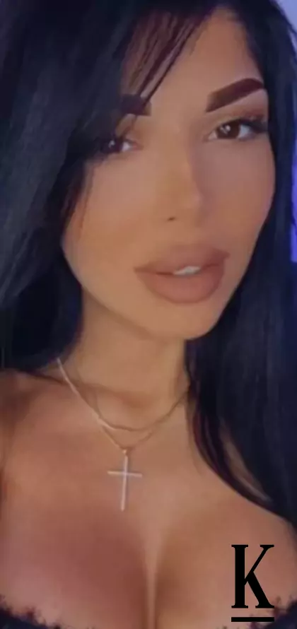 stories-slider-content