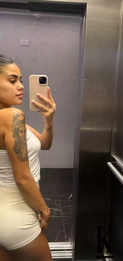 stories-slider-content