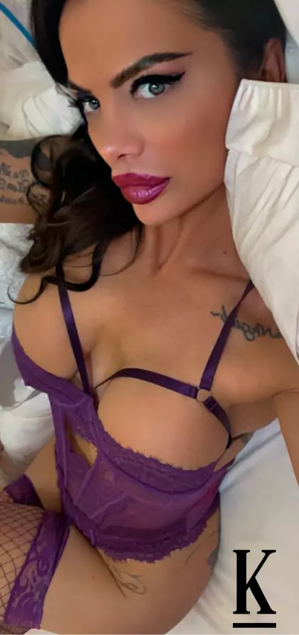 stories-slider-content