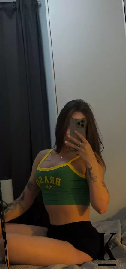 stories-slider-content