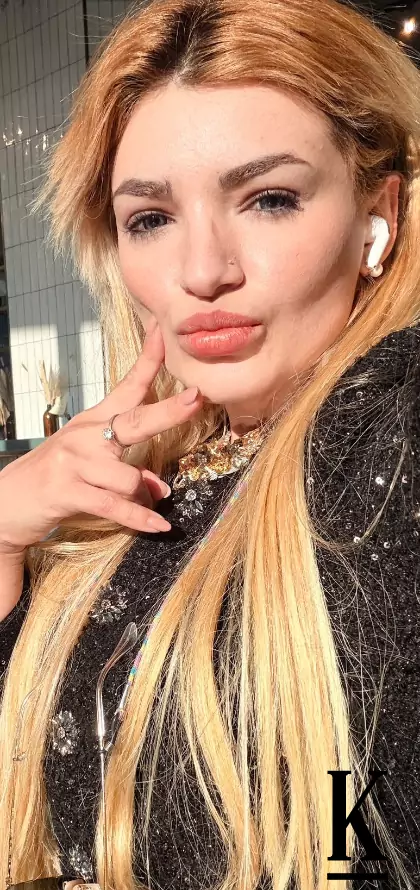 stories-slider-content