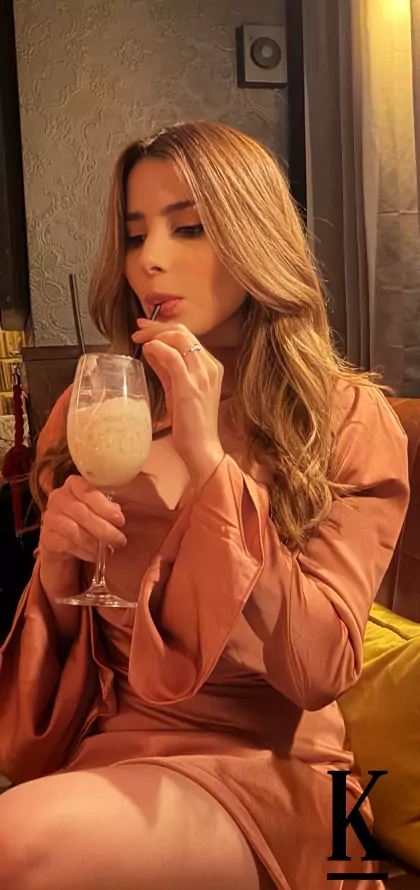 stories-slider-content