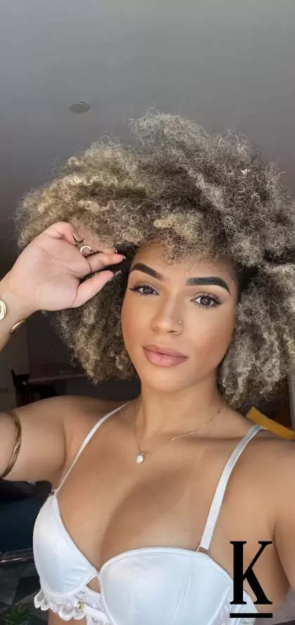 stories-slider-content