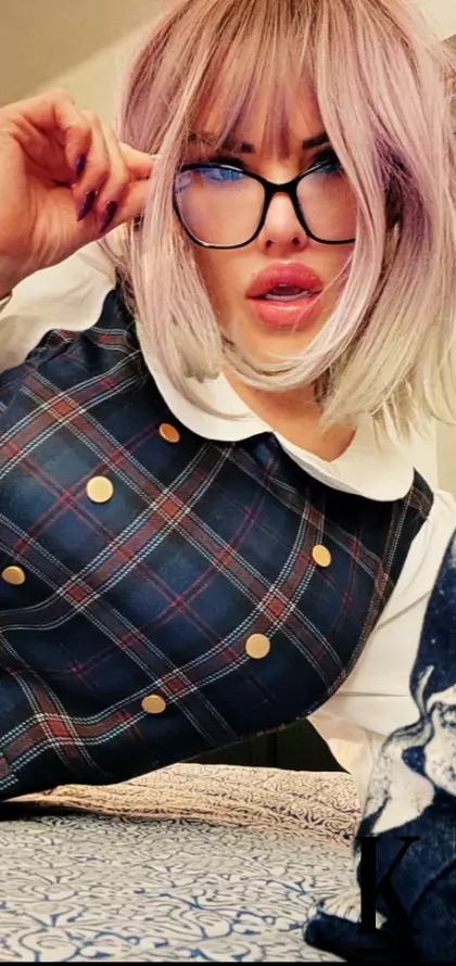 stories-slider-content