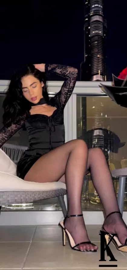 stories-slider-content