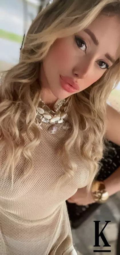 stories-slider-content