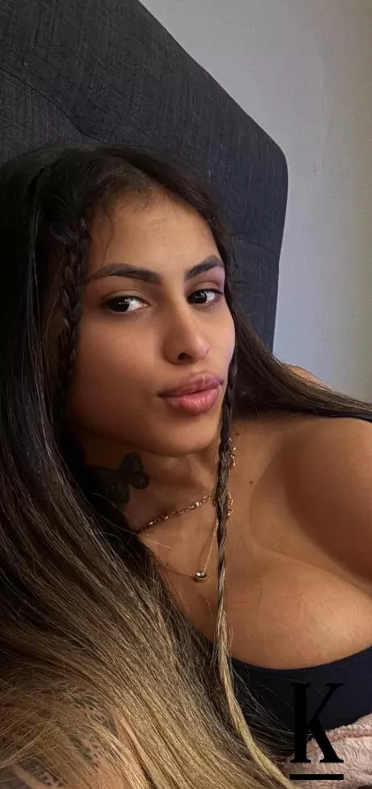 stories-slider-content