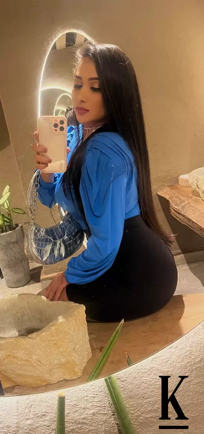 stories-slider-content