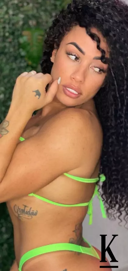 stories-slider-content