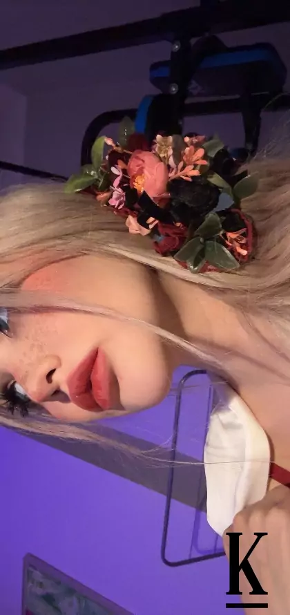 stories-slider-content