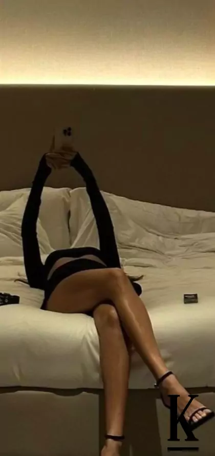 stories-slider-content