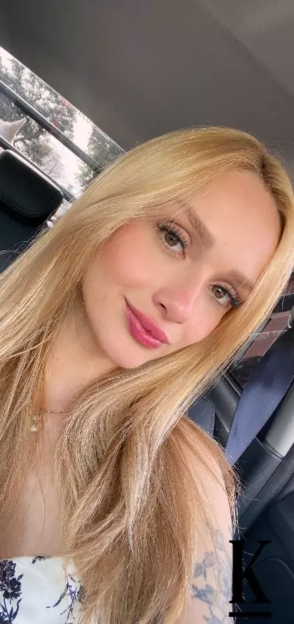 stories-slider-content