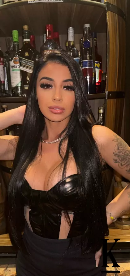 stories-slider-content