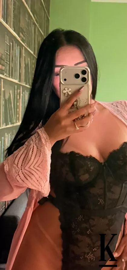 stories-slider-content