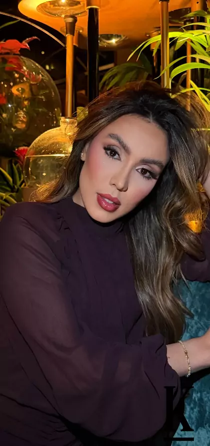 stories-slider-content