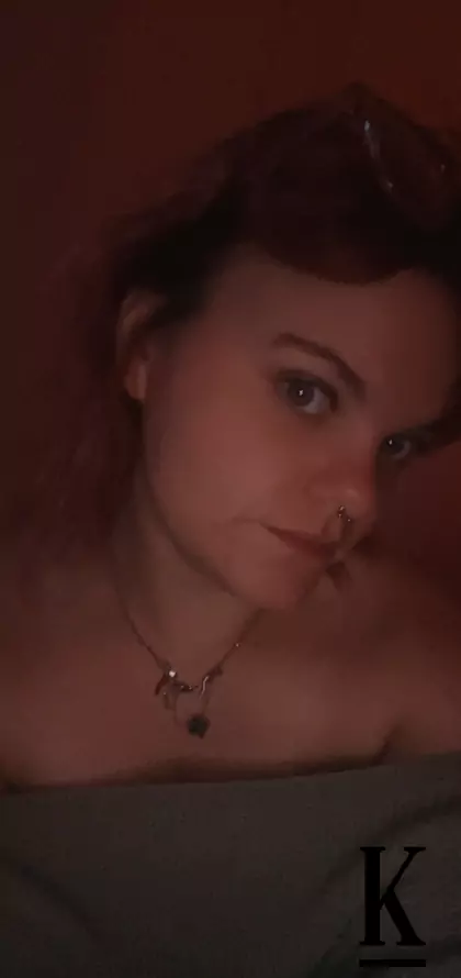 stories-slider-content