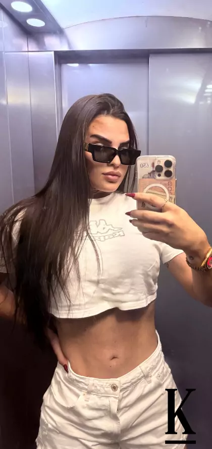 stories-slider-content