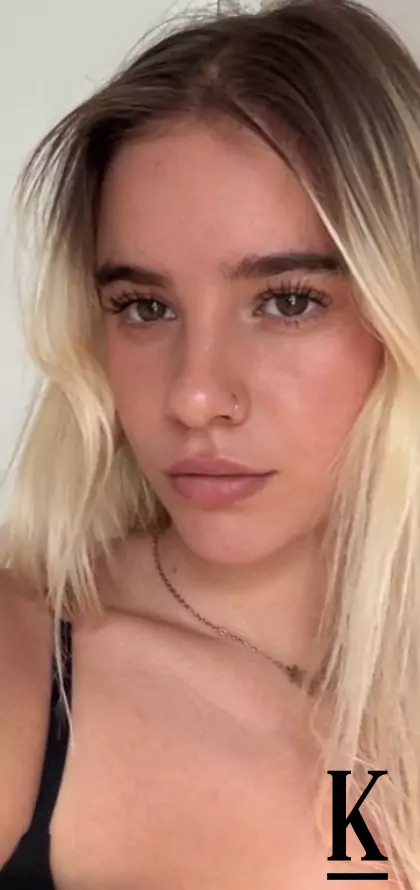 stories-slider-content