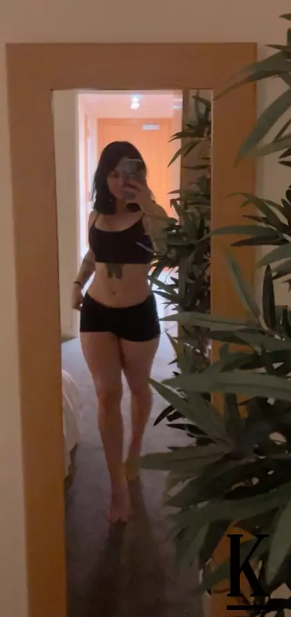 stories-slider-content