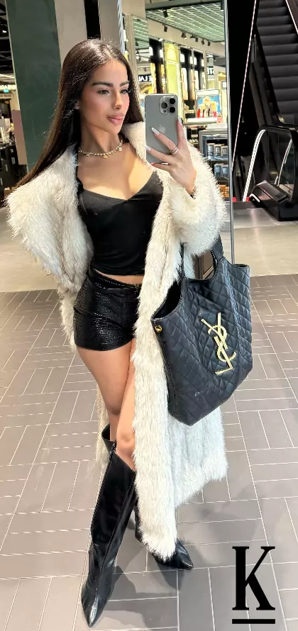 stories-slider-content