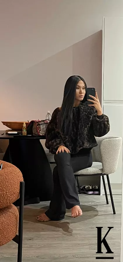 stories-slider-content