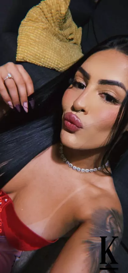 stories-slider-content